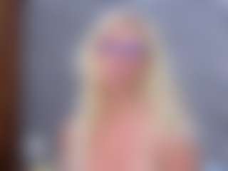 Cuteblondeme's Live Sex Cam Show