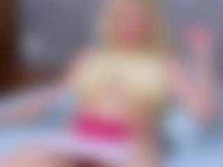 Live cam show with Cuteblondeme - Camel Toe on Streamer API