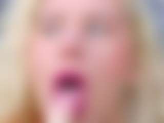 Cuteblondeme's Live Sex Cam Show