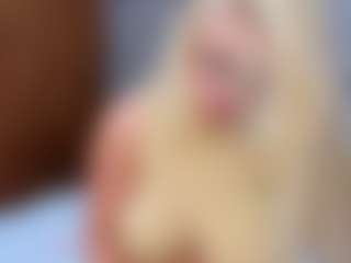 Cuteblondeme's Live Sex Cam Show