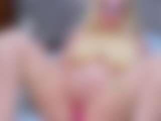 Cuteblondeme's Live Sex Cam Show