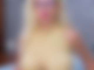 Cuteblondeme's Live Sex Cam Show