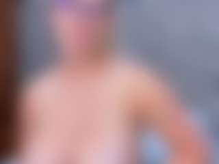 Cuteblondeme's Live Sex Cam Show