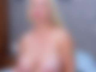 Cuteblondeme's Live Sex Cam Show