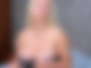 Cuteblondeme's Live Sex Cam Show