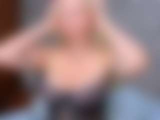 Cuteblondeme's Live Sex Cam Show