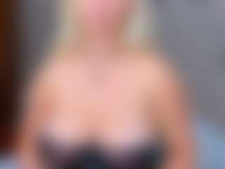 Cuteblondeme's Live Sex Cam Show