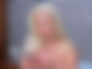 Cuteblondeme's Live Sex Cam Show