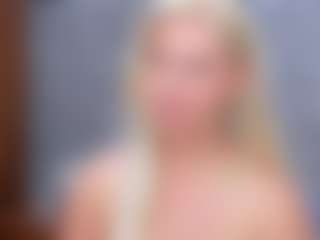 Cuteblondeme's Live Sex Cam Show