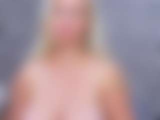 Cuteblondeme's Live Sex Cam Show