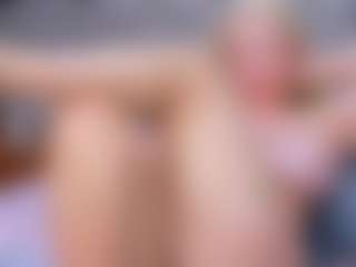 Cuteblondeme's Live Sex Cam Show