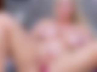 Cuteblondeme's Live Sex Cam Show