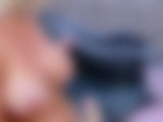 Cuteblondeme's Live Sex Cam Show