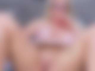 Cuteblondeme's Live Sex Cam Show