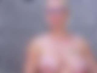 Cuteblondeme's Live Sex Cam Show