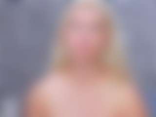 Cuteblondeme's Live Sex Cam Show