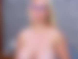Cuteblondeme's Live Sex Cam Show