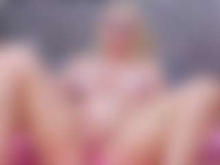 Cuteblondeme's Live Sex Cam Show