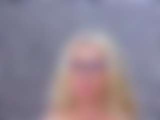 Cuteblondeme's Live Sex Cam Show