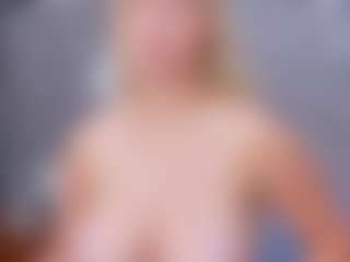 Cuteblondeme's Live Sex Cam Show