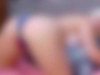 Cuteblondeme's Live Sex Cam Show