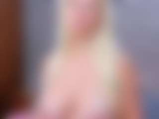 Cuteblondeme's Live Sex Cam Show