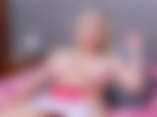 Cuteblondeme's Live Sex Cam Show