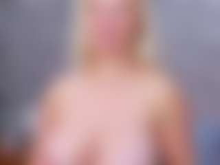 Cuteblondeme's Live Sex Cam Show