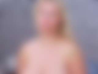 Cuteblondeme's Live Sex Cam Show
