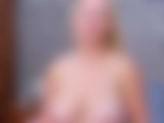 Cuteblondeme's Live Sex Cam Show