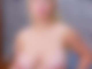 Cuteblondeme's Live Sex Cam Show
