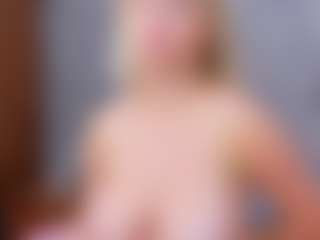 Cuteblondeme's Live Sex Cam Show