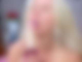 Cuteblondeme's Live Sex Cam Show