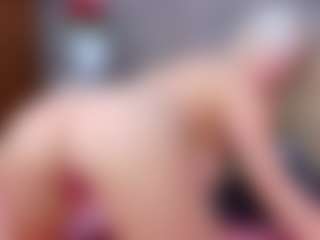 Cuteblondeme's Live Sex Cam Show