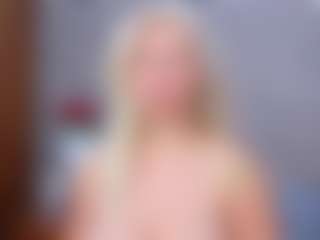 Cuteblondeme's Live Sex Cam Show