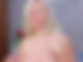 Live cam show with Cuteblondeme - Big Ass on AdultVida.com