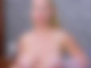 Cuteblondeme's Live Sex Cam Show