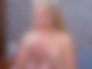 Cuteblondeme's Live Sex Cam Show