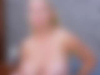 Cuteblondeme's Live Sex Cam Show