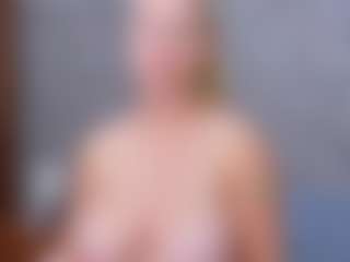 Cuteblondeme's Live Sex Cam Show