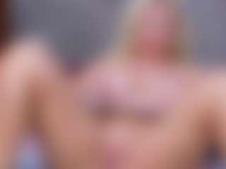 Cuteblondeme's Live Sex Cam Show