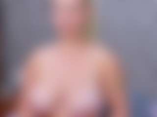 Cuteblondeme's Live Sex Cam Show