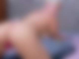 Cuteblondeme's Live Sex Cam Show