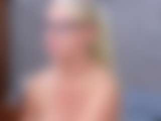 Cuteblondeme's Live Sex Cam Show
