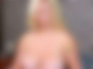 Cuteblondeme's Live Sex Cam Show