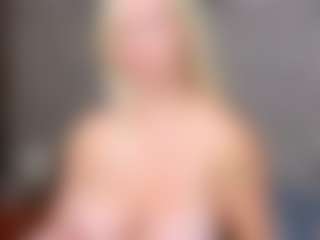 Cuteblondeme's Live Sex Cam Show
