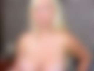 Cuteblondeme's Live Sex Cam Show