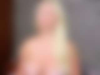 Cuteblondeme's Live Sex Cam Show