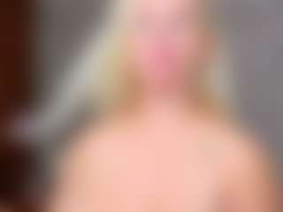 Cuteblondeme's Live Sex Cam Show