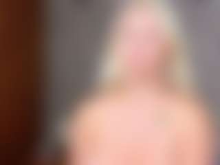 Cuteblondeme's Live Sex Cam Show